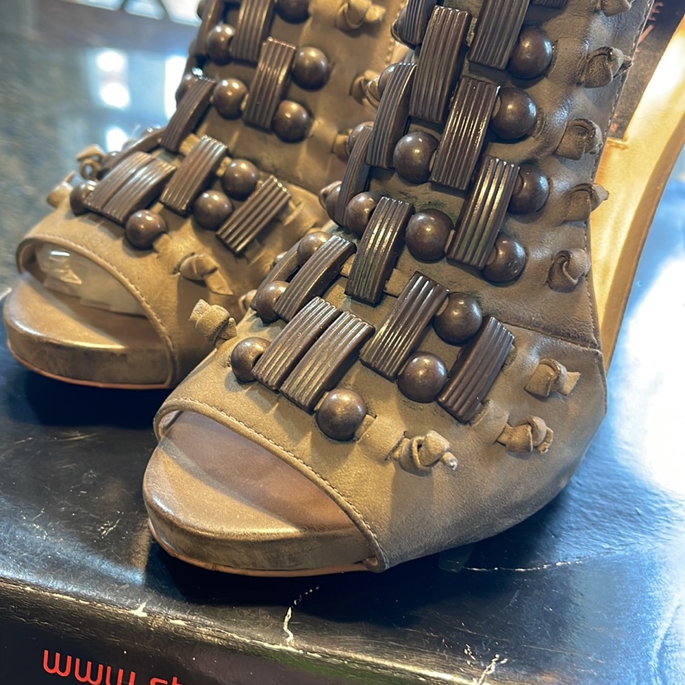 STEVE MADDEN Super Sexy 4 1/2 " Heels 1990's vintage